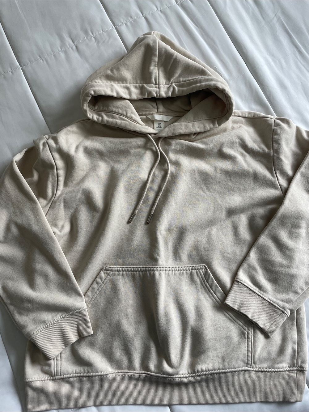 H&M women’s Cream Pullover Hoodie with Front Pocket